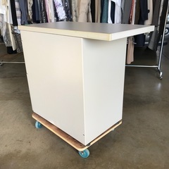 コクヨ　脇机の画像