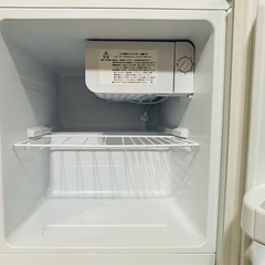 2022年製　アビテラックス　小型冷蔵庫　AR-49の画像