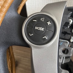 30プリウス純正ステアリングの画像