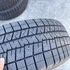 DUNLOP  235/60/18 スタッドレス2023年製の画像