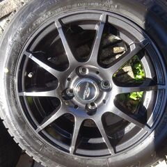 ホイール14インチ スタッドレスタイヤ（23年製造）の４本セット（１台分）の画像