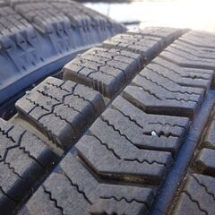ホイール14インチ スタッドレスタイヤ（23年製造）の４本セット（１台分）の画像