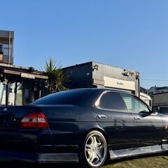 ローンは毎月23,100円～　日産　ローレル　クラブSターボタイプX　即ドリ仕様　５速ＭＴ載替公認取得済　タイベル交換済☆ＨＰＩ前置インタークーラー　ＡＰＥＸｉエアクリ☆車高調　フルバケットシート　社外マフラー☆ＭＯＭＯディープコーンステアリングの画像