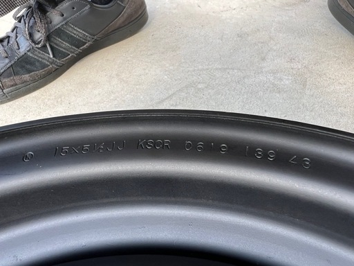 キャラバンてっちんホイール（195/80R15）