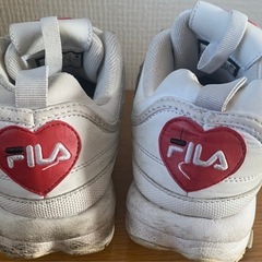 FILA スニーカー23cmの画像