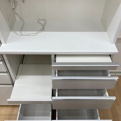 A-844【リユースのサカイ野々市店】ジモティ来店特価‼ 食器棚 木製 ホワイト クリーニング済みの画像