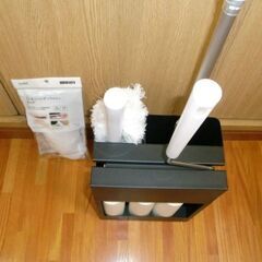 コロコロ　モップ　収納付き　部屋用　使用年数少ない 掃除用品の画像