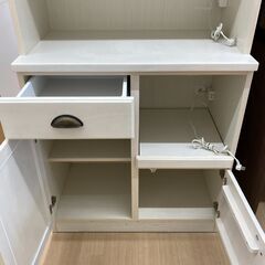 A-845【リユースのサカイ野々市店】ジモティ来店特価‼ ニトリ キッチンボード アンティーク調 木製 ホワイト クリーニング済みの画像