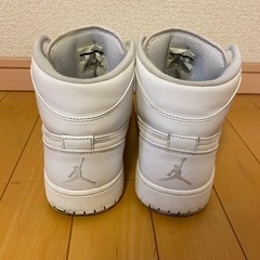 決まりました！エアジョーダン1  ホワイト MID 28cmの画像