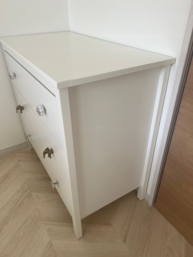 IKEA大人気シリーズの棚です。お安くどうぞ