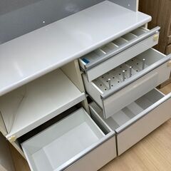 A-846【リユースのサカイ野々市店】ジモティ来店特価‼ 食器棚 木製 ホワイト クリーニング済みの画像