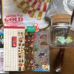 日用品いろいろ　ティッシュ、クリスマスシール他の画像