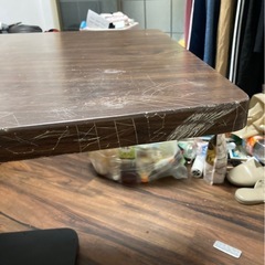 昇降式ダイニングテーブルの画像