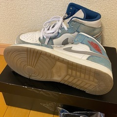 28cm NIKE　エアジョーダン1Mid SE White/Hyper Royal/Redの画像