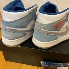 28cm NIKE　エアジョーダン1Mid SE White/Hyper Royal/Redの画像
