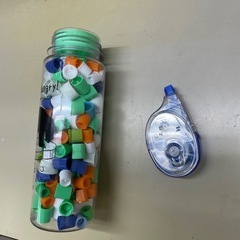 色とりどり　軟膏キャップの画像