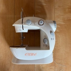 Cute 電動ミシンの画像