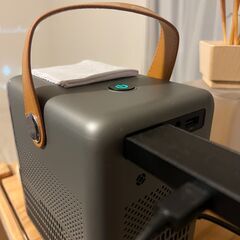 【引越しのためお譲りします】プロジェクター（高画質・Wi-Fi対応）の画像