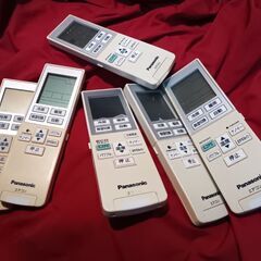 エアコンリモコン色々　テレビ、照明のリモコンもあります。の画像