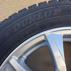 15インチスタッドレスタイヤ溝6山4本の画像