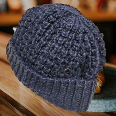 未使用に近い・ユニクロ製・濃紺・ネイビー ニット帽・フリーサイズの画像