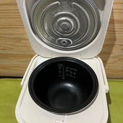 ニトリ　マイコン炊飯ジャー　SN-A5 ホワイトの画像