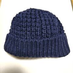 未使用に近い・ユニクロ製・濃紺・ネイビー ニット帽・フリーサイズの画像