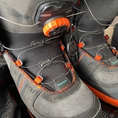 スノーボードとブーツ
の画像