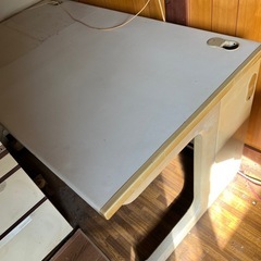 パソコンデスク等、12/14日 昼頃から、差し上げますの画像