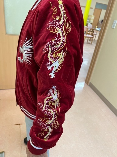 刺繍入り　ベロアスカジャン