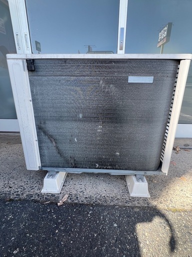 商談中]三菱エアコン霧ヶ峰本体+室外機 冷暖房両用 MSZ-ZW565S-W 2015年