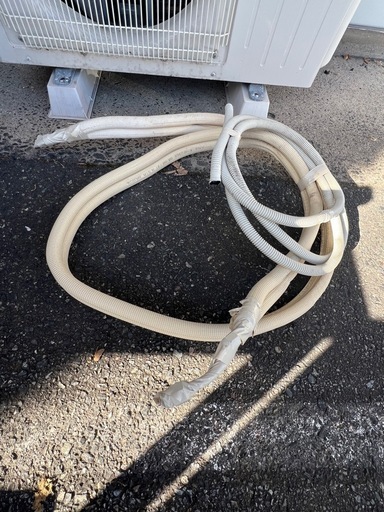 商談中]三菱エアコン霧ヶ峰本体+室外機 冷暖房両用 MSZ-ZW565S-W 2015年