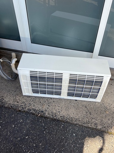 商談中]三菱エアコン霧ヶ峰本体+室外機 冷暖房両用 MSZ-ZW565S-W 2015年