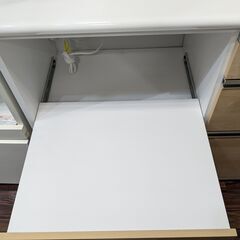  キッチン家具 食器棚 ベージュの画像