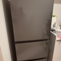 ハイセンス 冷蔵庫 幅55.4cm 283L 自動霜取り セレクトチルド室 急速冷凍 2段野菜室 静音 右開き 3ドア 大容量の画像