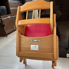 ベビーチェアの画像