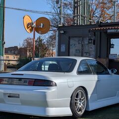 ローンは毎月27,500円～　日産　シルビア　Ｋ’ｓ　ＧＲｅｄｄｙ前置インタークーラ・ブーストコントローラ☆ＨＫＳブローオフバルブ　ＡＰＥＸｉブーストメータ☆Ｄ－ＭＡＸ車高調　ＢＮスポーツエアロ　☆社外マフラー・エキマニ・ハンドル・燃料ポンプ・エアクリの画像