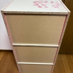 ピンク　カラーボックスの画像