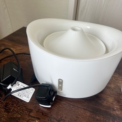 猫　給水器の画像