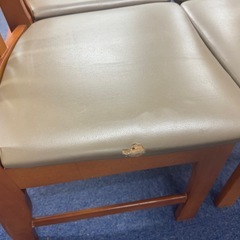 食事用椅子の画像