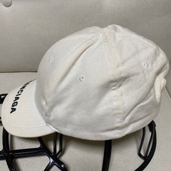 BALENCIAGA キャップ
の画像