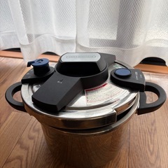 大型圧力鍋6リットルの画像