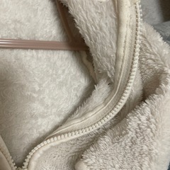 h&m子供用フード付きジャンバーの画像