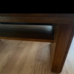 彫刻テーブルの画像