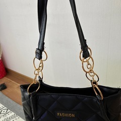 ショルダーバッグの画像