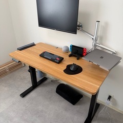 昇降式テーブル　FLEXISPOTの画像