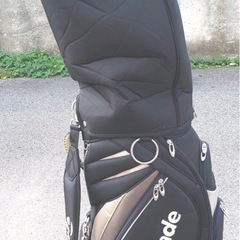 ゴルフバッグ　ゴルフクラブの画像