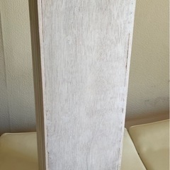 CDラックぐらいの棚の画像