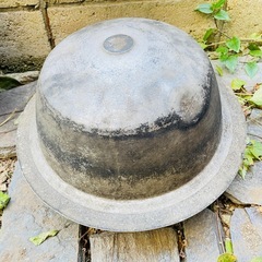 鉄釜と木製蓋の画像