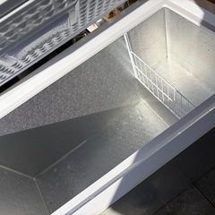 シャープ製　　　業務用冷凍庫の画像